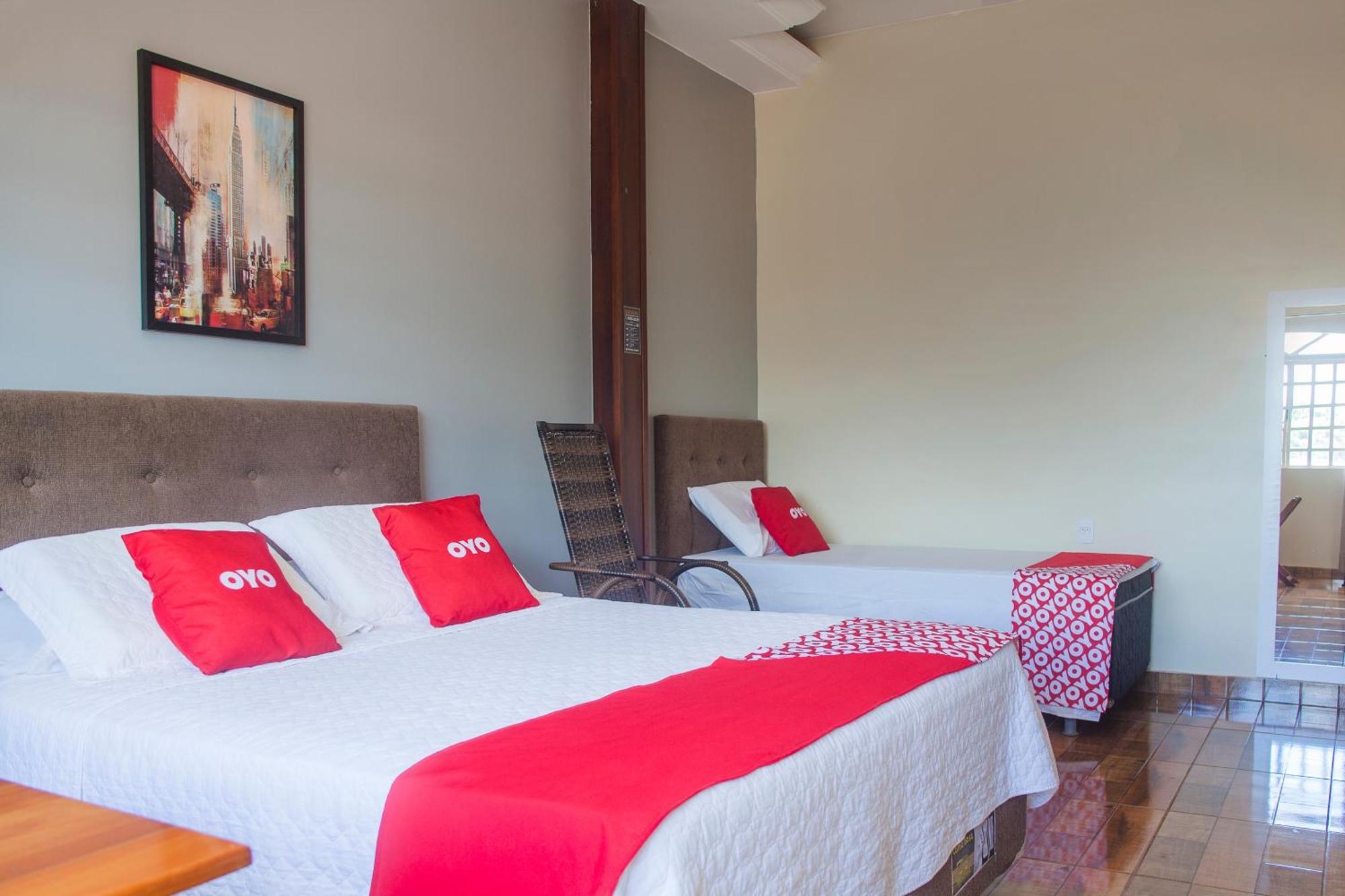 Oyo M&J Hotel Santo Antonio do Descoberto Luaran gambar