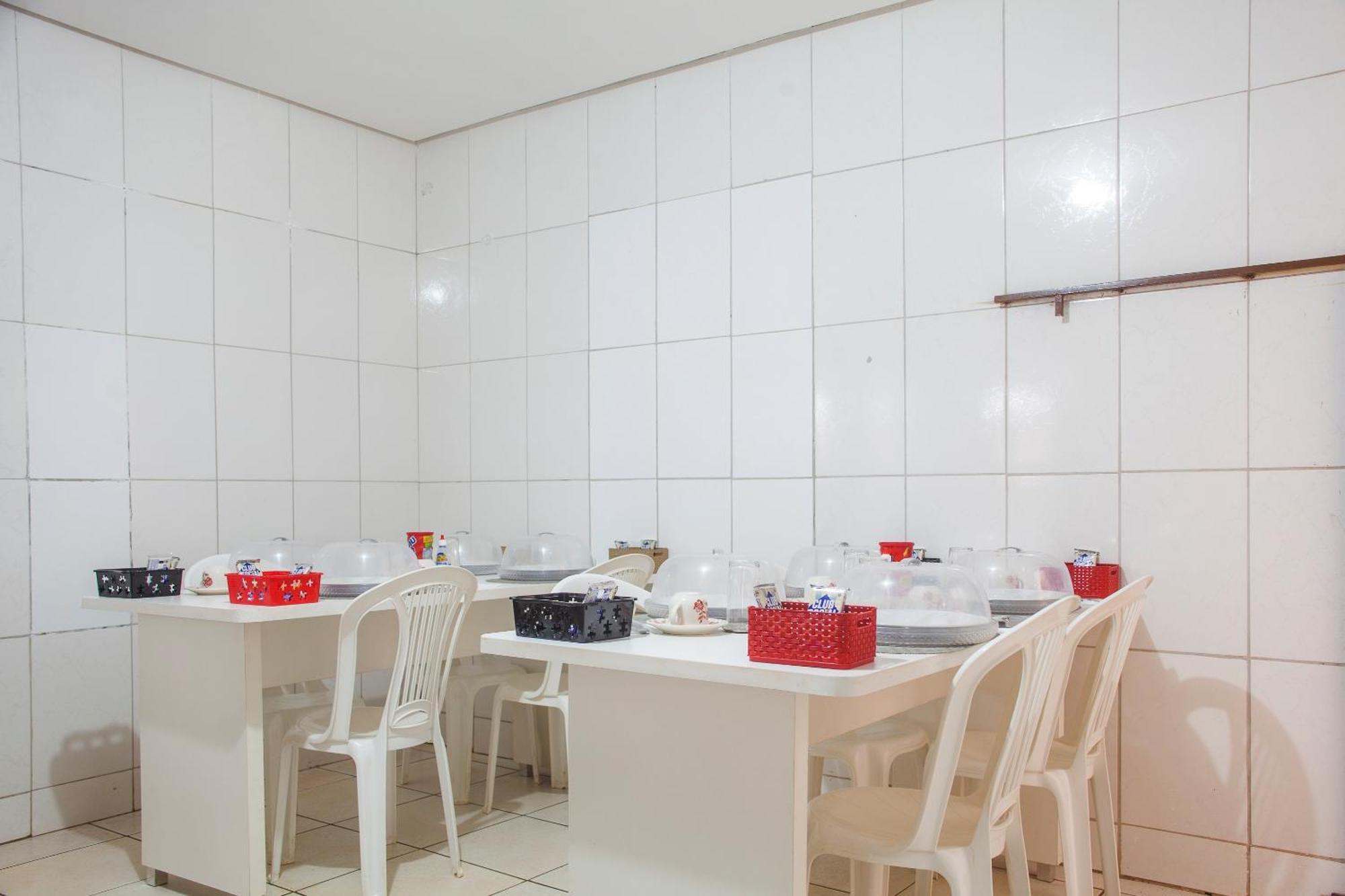 Oyo M&J Hotel Santo Antonio do Descoberto Luaran gambar