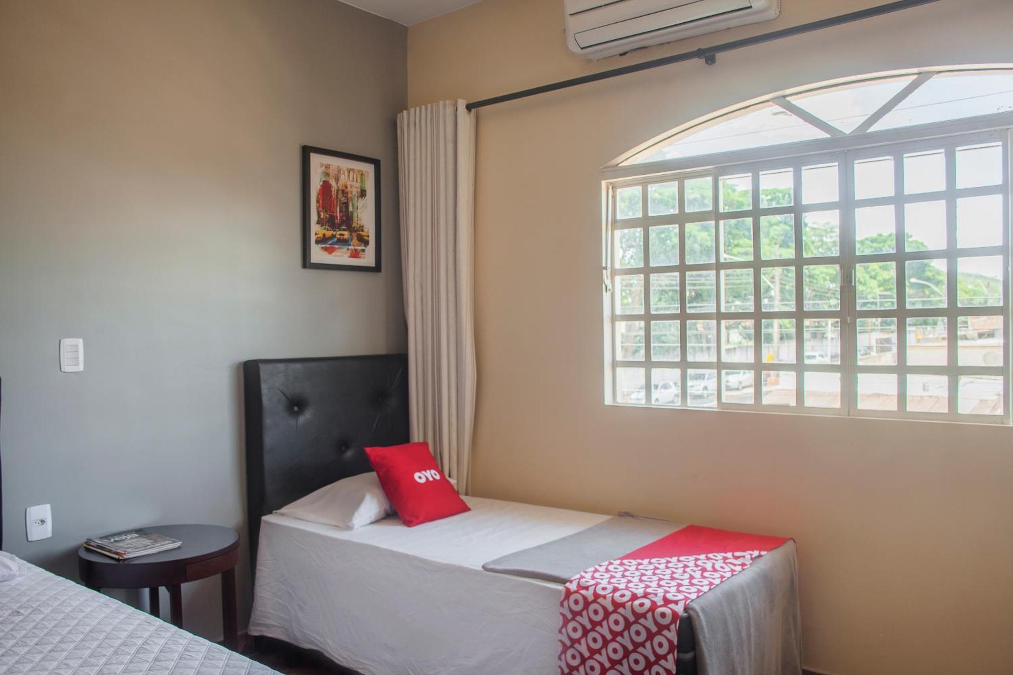 Oyo M&J Hotel Santo Antonio do Descoberto Luaran gambar